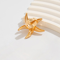 Nouvelle bague fleurie ajourée au design exagéré et tendance, texture métallique luxueuse, perle florale, bague ouverte pour cadeaux féminins