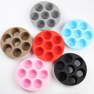 Moule à muffins en silicone antiadhésif pour la maison, ensemble de 7 moules ronds en silicone pour gâteaux - Product Image 4