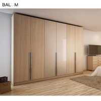 Muebles de Dormitorio Modernos de Lujo con Acabado Lacado, Armario Empotrado de Madera Sólida Personalizado, Armario RTA con Puertas Corredizas y Sistema de Almacenamiento