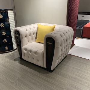 أريكة بنتلي فاخرة خفيفة وعصرية على شكل حرف U في الزاوية ذات تصميم جديد - Product Image 5