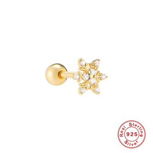 Pendientes de Cartílago ROXI S925 de Plata de Ley con Diseño de Copo de Nieve y Diamantes, Chapados en Oro de 18k - Product Image 3