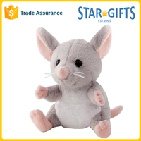 Peluche souris grise douce et réaliste avec détails roses, jouet animal pour décoration intérieure, cadeaux de fête pour enfants, vente en gros