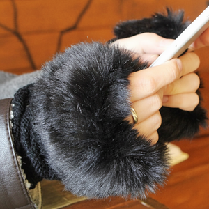 Scaldamani e scaldamani corti con cappuccio in pelliccia da donna per lavori agricoli - Product Image 1