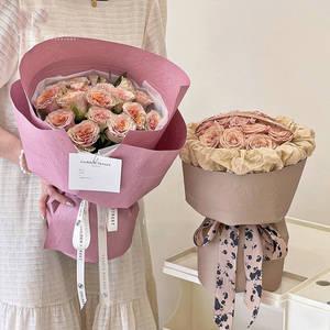 Papel francés retro con relieve de rosas de Versalles, papel gofrado de 100g de grosor, papel para empaque de flores - Product Image 1