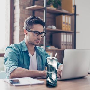 Paquet de 50 gobelets minces droits en vrac vierges de sublimation pour transfert de chaleur en caoutchouc isolé à double paroi - Product Image 2