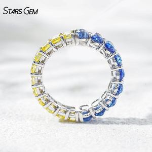 แหวนแต่งงานทองคำแท้ 10K ประดับเพชรแล็บโกรว์ทรงเรเดียนท์ 1.6 กะรัต และไพลินสีน้ำเงินรอยัล 2.7 กะรัต แบบครึ่งซีก จาก StarsGem Luxury - Product Image 3