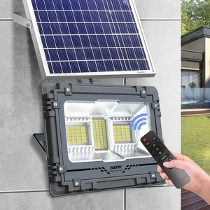 Faro LED <span class=keywords><strong>Solare</strong></span> per Stadi e Impianti Sportivi 100W-800W, per Esterni/Magazzini, <span class=keywords><strong>Corpo</strong></span> in Alluminio, Grado di <span class=keywords><strong>Protezione</strong></span> IP67, Batteria Li-Po4, Garanzia 3 Anni - Product Image 3
