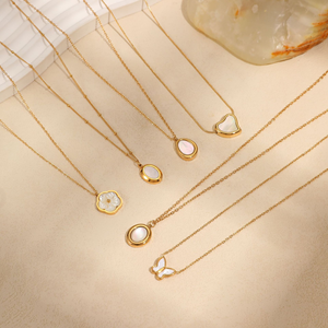 Venta al por mayor de accesorios de collar con diseño geométrico en forma de corazón de la serie de nácar blanco de Europa y América - Product Image 1