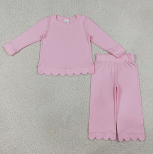 Conjunto de ropa de 2 piezas para niñas pequeñas, top de manga larga con borde festoneado y pantalón acampanado, color sólido - Product Image 4