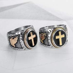 Anello a mano in oro da uomo in acciaio inox Hip Hop greco God & Wolf modelli 'fiducia God Face God is with You' Wedding & Gift Ring - Product Image 2