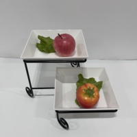 Manufacture Moderne Après-midi Fête Alimentaire Traiteur Stand De Service Buffet Présentoir En Acier Avec 2 Plateaux En Céramique