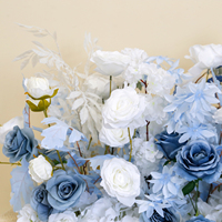 LFB2542 Centre de table de 90 cm de long, vente en gros, arrangement floral bleu et blanc pour le sol, décoration de mariage, fleurs en mousse de soie bleu et blanc