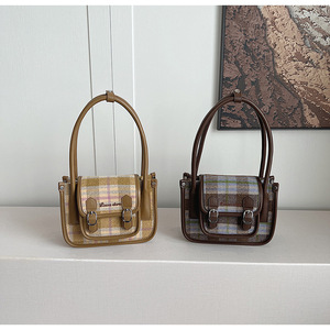 Bolso de mujer de doble propósito de moda con patrón a cuadros y diseño de retazos de tweed y cuero - Product Image 4