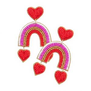 Pendientes de Corazón Arcoíris con Cuentas Hechos a Mano, Joyería para el Día de San Valentín, Pieza Destacada con Temática de Amor, Punto de Cruz y Bordado - Product Image 1