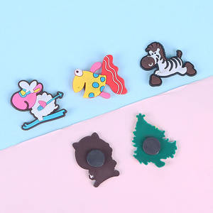 كارتون لطيف الترويجي لينة PVC المطاط تصميم مخصص 2d 3d مغناطيس الثلاجة مع شعارها الخاص - Product Image 3