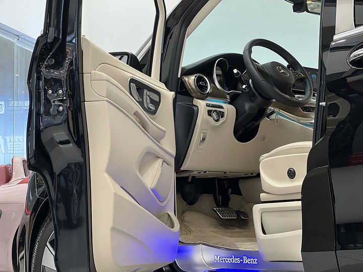 2022รถ Mercedes-Benz V-class 260 L โรงเรียนสอนขับรถแท็กซี่รถยนต์มือสองรถยนต์มือสองรถยนต์มือสอง