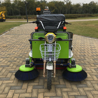 Balayeuse Électrique à 3 Roues pour Usage Urbain, Parcs, Routes et Jardins – Équipement de Nettoyage de Sols pour Usines