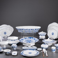 Vaisselle en céramique de porcelaine d'os bleu et blanc ensemble de vaisselle haut de gamme vaisselle et plats ensemble de salle à manger assiette de base pour le dîner