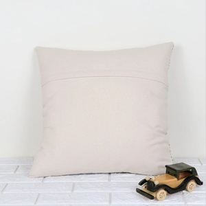 Funda de Cojín Cuadrada con Borde, Texturizada y Hecha a Mano, Estilo Boho, con Parches Azules y Amarillos, Decoración para el Hogar, Excelente Precio - Product Image 6