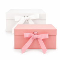 Boîte cadeau haut de gamme avec couvercle à ruban en blanc et rose pour bijoux, produits de beauté, vêtements et cadeaux de détail