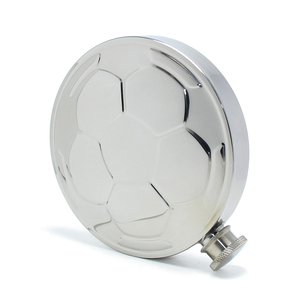 Fiaschetta per pallone da calcio da 4.5 once fiaschetta per bevande in acciaio inossidabile da 135ml boccette per alcol boccetta per anca in acciaio lucido a specchio per <span class=keywords><strong>whisky</strong></span> - Product Image 3