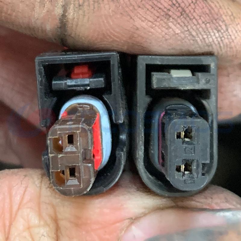 Car Connector For Verano For Porsche transmission accumulator side card fuel injector 2 pins CT2-0337M-2