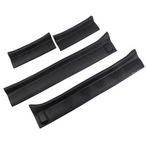 4 protections d'entrée <span class=keywords><strong>de</strong></span> <span class=keywords><strong>porte</strong></span> <span class=keywords><strong>en</strong></span> <span class=keywords><strong>caoutchouc</strong></span> pour 2018-2021 pour Jeep Wrangler JL JT Anti-Collision seuil <span class=keywords><strong>de</strong></span> <span class=keywords><strong>porte</strong></span> <span class=keywords><strong>de</strong></span> voiture avec accessoires extérieurs - Product Image 1