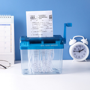 Mini déchiqueteuse de papier manuelle à manivelle, coupe-documents A4 en bandelettes, capacité 1L, pour bureau et usage domestique - Product Image 2