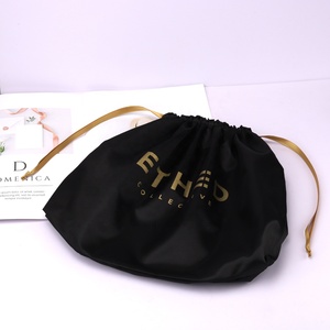 Sac à poussière en satin noir grand format avec logo personnalisé imprimé pour sac à main, cordon de serrage, promotion, pochette en satin mat et soie - Product Image 4