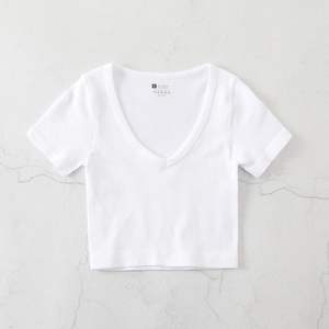 Top Corto da Donna a Maniche Corte con Scollo a V, Tinta Unita, Senza Cuciture, in Maglia a Costine Elasticizzata, Stile Streetwear Casual - Product Image 3