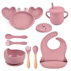 2023 nuovo Design BPA Free Food Grade Silicone bavaglino ciotola cucchiaio forchetta cena alimentatore Silicone Baby Feeding Set