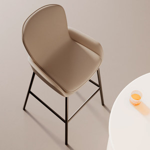 <span class=keywords><strong>Tabouret</strong></span> <span class=keywords><strong>de</strong></span> <span class=keywords><strong>bar</strong></span> moderne en cuir avec accoudoirs et pieds en métal - Design <span class=keywords><strong>de</strong></span> luxe léger pour usage domestique - Product Image 3