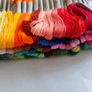 <span class=keywords><strong>Fil</strong></span> à broder en coton écologique DIY de 800 cm, vente en gros directe d'usine, <span class=keywords><strong>pas</strong></span> <span class=keywords><strong>cher</strong></span>, en 447 couleurs pour le point de croix et la broderie - Product Image 4