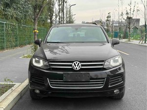 Volkswagen <span class=keywords><strong>Touareg</strong></span> SUV 2014 Usata, Guida a Sinistra, Cambio Automatico, Sedili in Pelle, Pneumatici R15, con Telecamera Posteriore - Product Image 2