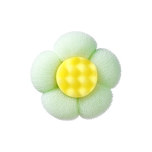 Zenidoo – Outil de gommage pour le bain SPA moderne et mignon en forme de fleur, mousse de lait dense, boule de douche suspendue à ventouse anti-éclatement en PP PVC - Product Image 1