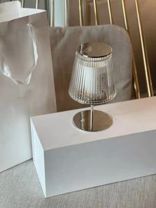 Elegante Vela Aromática de Vidrio Blanco No Tóxica con Frasco, Regalo Relajante y Curativo, Ecológica - Product Image 3