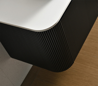 Meuble-lavabo de salle de bain moderne avec miroir et vasque en céramique, résistant à l'eau et facile à nettoyer, idéal pour l'hôtellerie