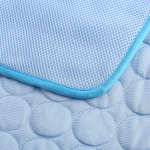 Hot Sale Sommer Eis Seide <span class=keywords><strong>Pad</strong></span> Katze Decke Hund Matte Eis <span class=keywords><strong>Pad</strong></span> Haustier Hund Kühl matte für Hunde - Product Image 6