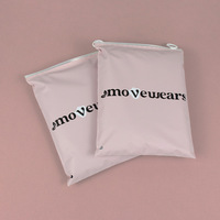 Sacs refermables étanches à fermeture éclair Sac noir imprimé personnalisé en PVC Sac à fermeture éclair givré personnalisé pour vêtement