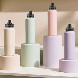 Bouteille d'eau en acier inoxydable écologique et portable de 500 ml (40 oz) anti-fuite pour les sports de plein air avec logo personnalisé - Product Image 2