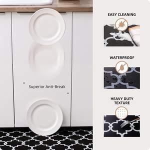 Tapete de Cocina Lavable con Diseño Floral Moderno, Acolchado de PVC, Antideslizante, Impermeable y Anti-Fatiga para Escritorios Altos y Uso en la Cocina - Product Image 3