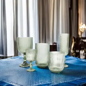 כוסות גביע צבעוניות גביעי זכוכית יין כחול כלי זכוכית וינטג' בולטות בדוגמת יהלום למשקה לחתונה