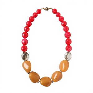 Collier de luxe en résine géométrique perlée, design tendance, ovale vert, fait main, pièce maîtresse unisexe, bijou de fête pour femme - Product Image 4
