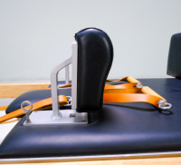 Oak Classic Pilates Reformer Tam Aksesuar Seti, Dayanıklı Masif Ahşap Çerçeve, Ev ve Ticari Pilates Antrenmanı için Özel Boyut