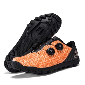 Chaussures de cyclisme géométriques roses avec fermeture Boa et empeigne synthétique pour la pratique en extérieur - Product Image 4