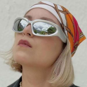 Lunettes de soleil sport Y2K personnalisées en gros, style cool, protection UV400, effet miroir, pour femmes et hommes - Product Image 2