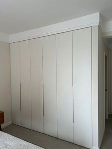 Armario de Madera de Estilo Simple Personalizado para Casa de Campo, Muebles de Dormitorio Hechos a Mano - Product Image 2