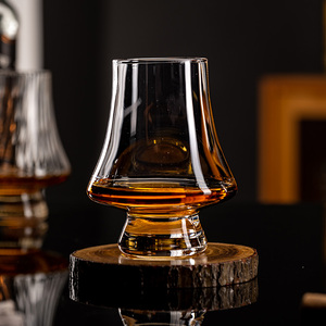 Verre à whisky de dégustation de luxe au design vintage, personnalisable, verre à whisky à poignée large, verre tulipe - Product Image 6
