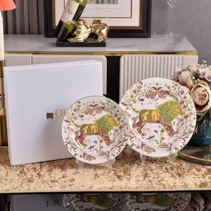 European Style Light Luxury Lion Series Coffee Dinnerware Sets Used for Family Weddings in Restaurants - Product Image 1