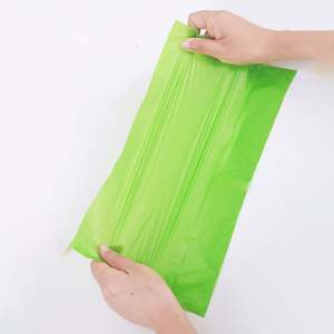 Sacs à déchets pour animaux de compagnie biodégradables entièrement écologiques de grande capacité avec un fort contrôle des odeurs, en matériau HDPE pour un usage domestique et professionnel - Product Image 2